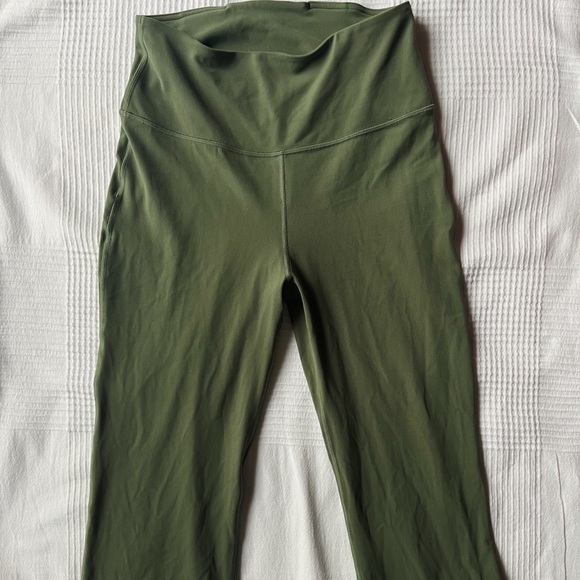 Lululemon Groove Super-High-Rise Crop 23" - Picture 2 of 2